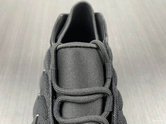 YEEZY ADIDAS H68032 400 1104